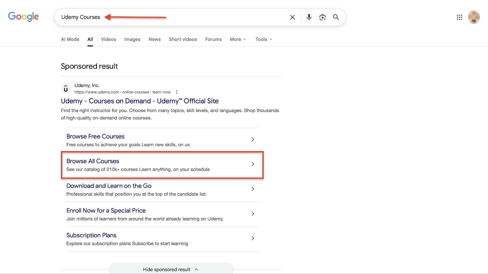 Page de résultats Google affichant un lien sponsorisé Udemy